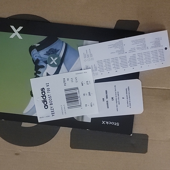 YEEZY BOOST 700 V2 Size 10.5 - Picture 8 of 8